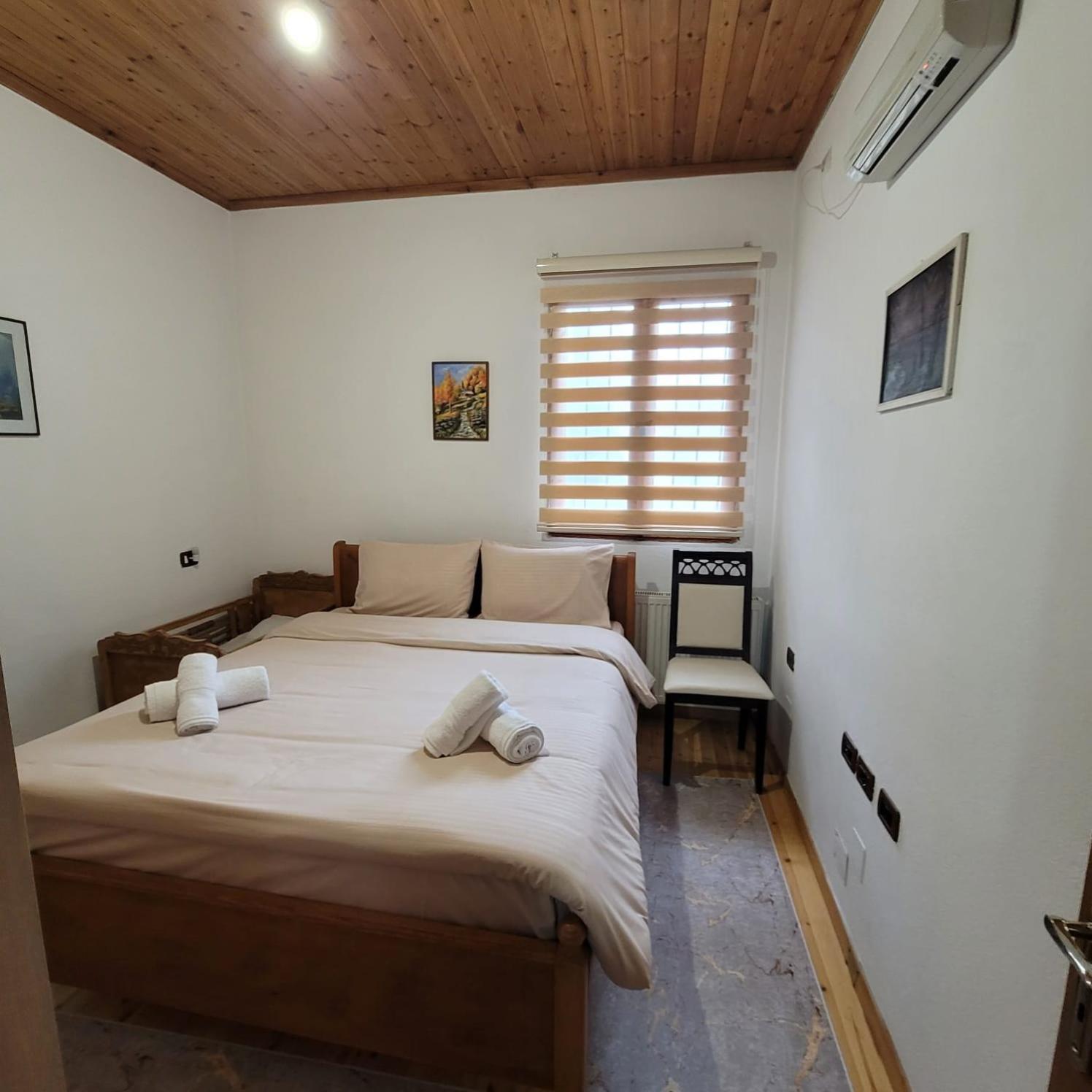 Jona Guest House Gjirokaster Exterior photo