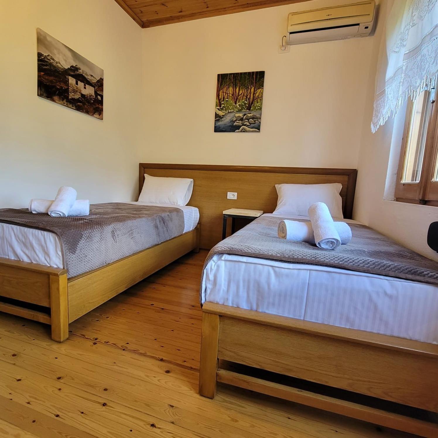 Jona Guest House Gjirokaster Exterior photo
